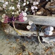  Rintaneula - Sudenkorento kultainen musta tai violetti