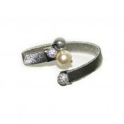 Bangle - light grey pearl